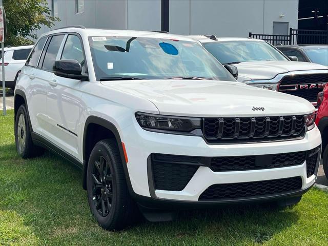 2026 Jeep Grand Cherokee GRAND CHEROKEE LAREDO ALTITUDE 4X4 2026 Jeep Grand Cherokee GRAND CHEROKEE LAREDO ALTITUDE 4X4