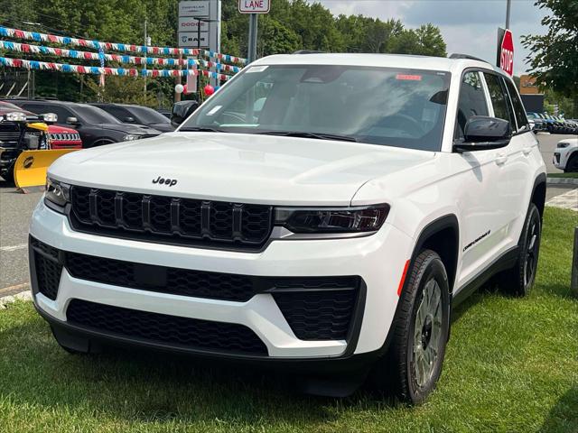 2026 Jeep Grand Cherokee GRAND CHEROKEE LAREDO ALTITUDE 4X4 2026 Jeep Grand Cherokee GRAND CHEROKEE LAREDO ALTITUDE 4X4