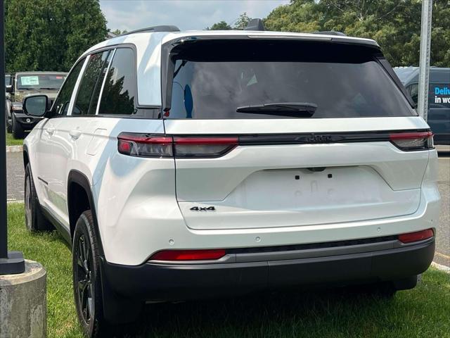 2026 Jeep Grand Cherokee GRAND CHEROKEE LAREDO ALTITUDE 4X4 2026 Jeep Grand Cherokee GRAND CHEROKEE LAREDO ALTITUDE 4X4