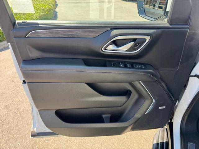 2022 GMC Yukon XL 4WD SLT