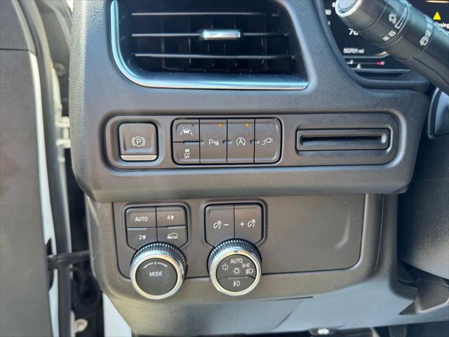 2022 GMC Yukon XL 4WD SLT