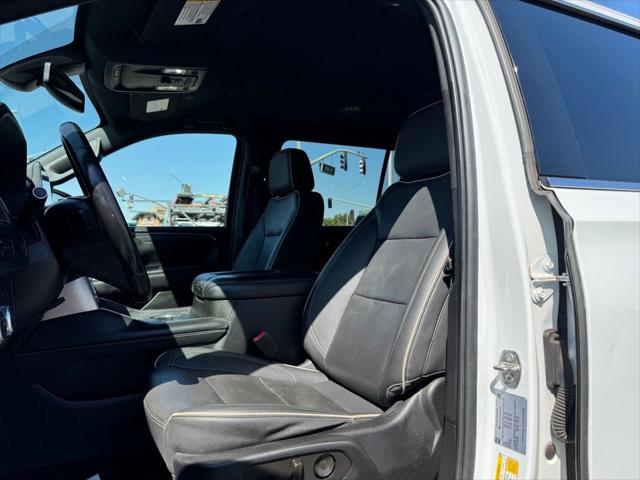 2022 GMC Yukon XL 4WD SLT