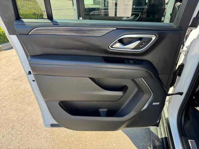 2022 GMC Yukon XL 4WD SLT