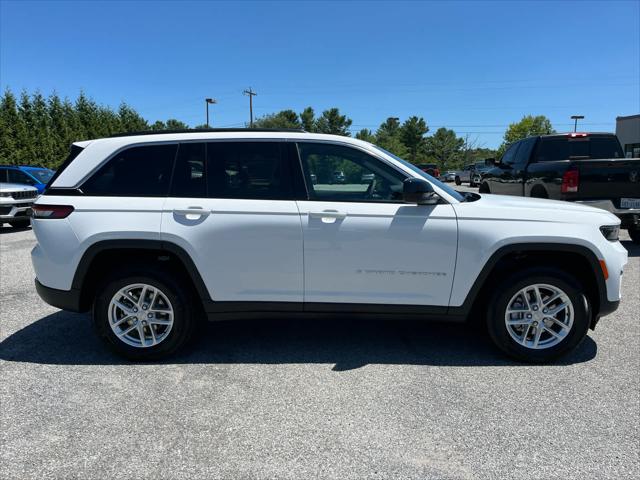 2026 Jeep Grand Cherokee GRAND CHEROKEE LAREDO 4X4 2026 Jeep Grand Cherokee GRAND CHEROKEE LAREDO 4X4