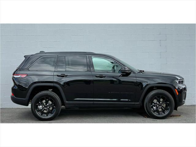 2026 Jeep Grand Cherokee GRAND CHEROKEE LAREDO ALTITUDE 4X4