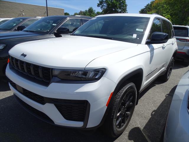 2026 Jeep Grand Cherokee GRAND CHEROKEE LAREDO ALTITUDE 4X4