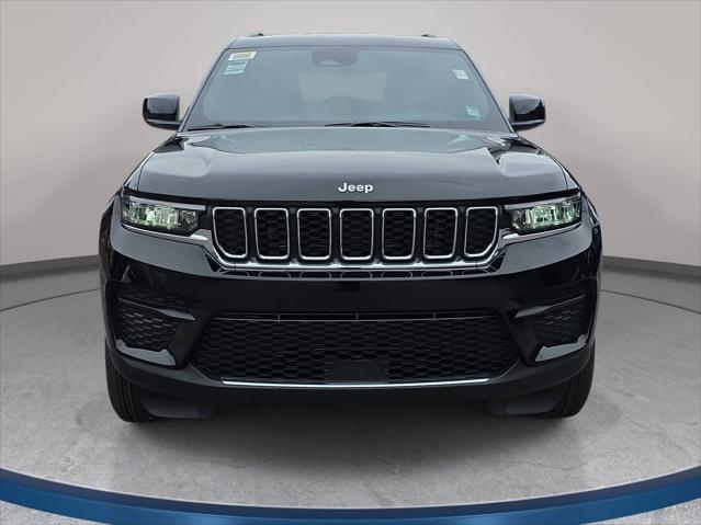 2026 Jeep Grand Cherokee GRAND CHEROKEE LAREDO X 4X4