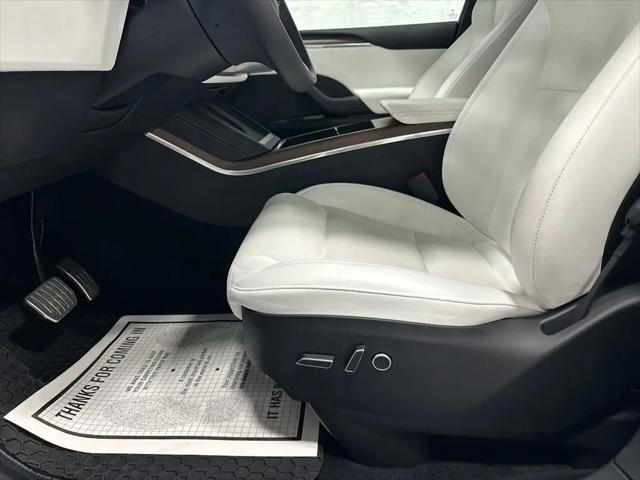 2022 Tesla Model X Dual Motor All-Wheel Drive