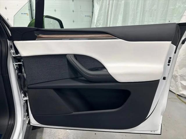 2022 Tesla Model X Dual Motor All-Wheel Drive