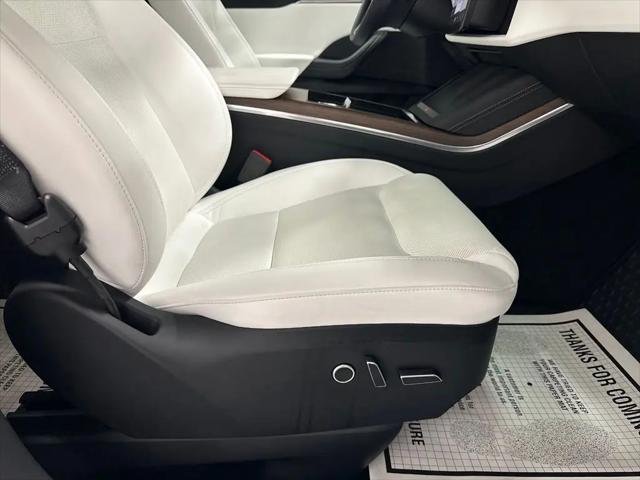 2022 Tesla Model X Dual Motor All-Wheel Drive