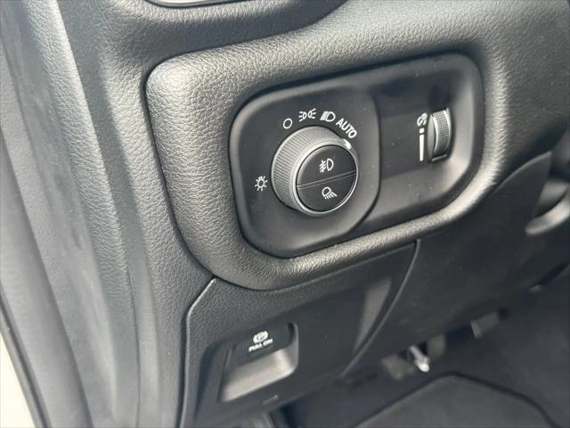 2026 Ram 1500 Express Crew Cab 4x4 57 Box