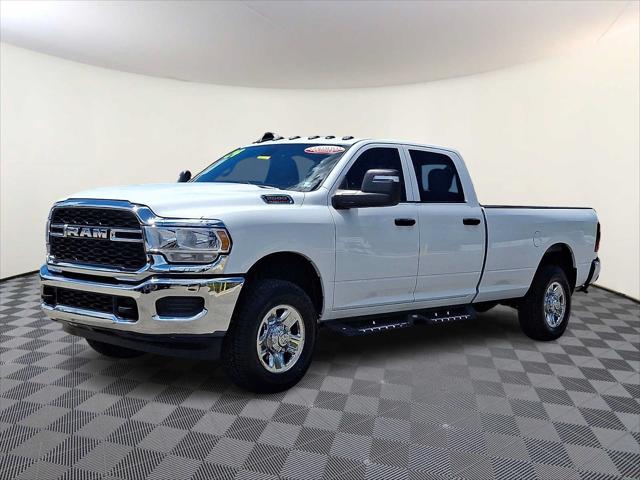 2024 RAM 2500 Tradesman Crew Cab 4x4 8 Box
