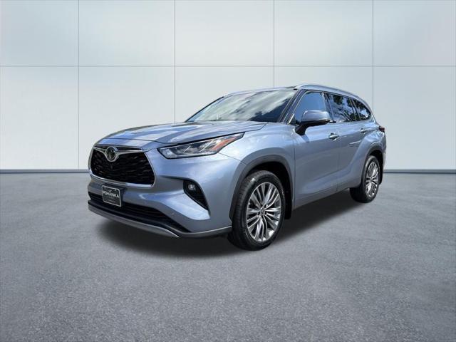 2022 Toyota Highlander Platinum
