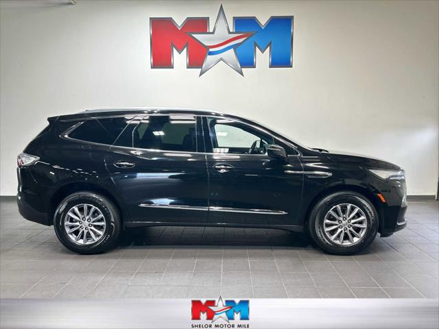 2023 Buick Enclave Essence AWD 2023 Buick Enclave Essence AWD