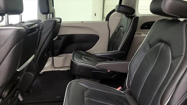 2022 Chrysler Pacifica Limited for sale in Louisville, KY