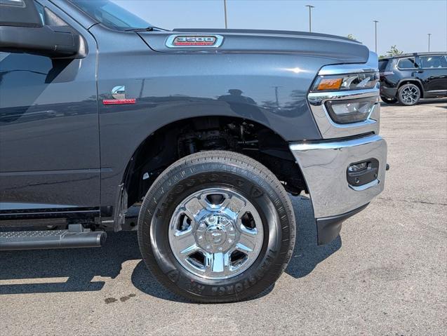 2026 RAM Ram 3500 RAM 3500 TRADESMAN CREW CAB 4X4 8 BOX