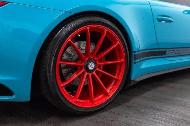 2019 Porsche 911 Carrera GTS