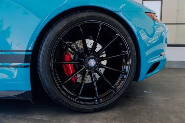 2019 Porsche 911 Carrera GTS