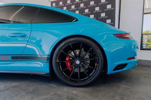 2019 Porsche 911 Carrera GTS