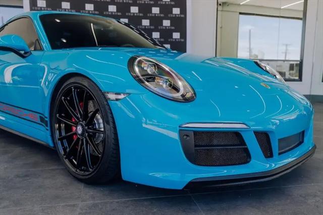 2019 Porsche 911 Carrera GTS