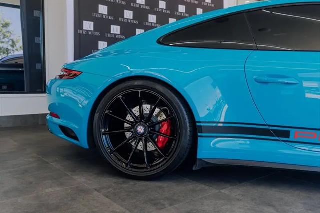 2019 Porsche 911 Carrera GTS