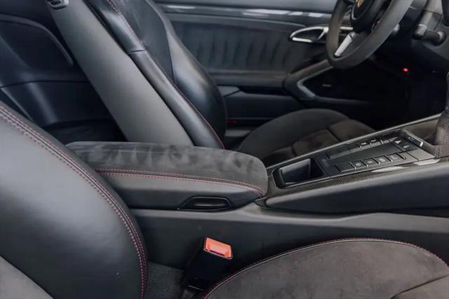 2019 Porsche 911 Carrera GTS