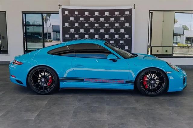 2019 Porsche 911 Carrera GTS