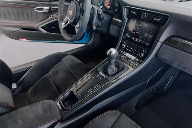 2019 Porsche 911 Carrera GTS