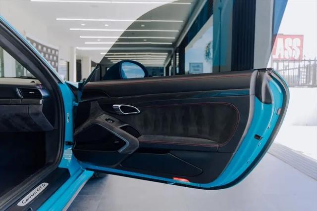 2019 Porsche 911 Carrera GTS
