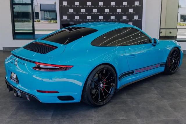 2019 Porsche 911 Carrera GTS