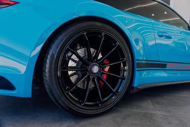 2019 Porsche 911 Carrera GTS