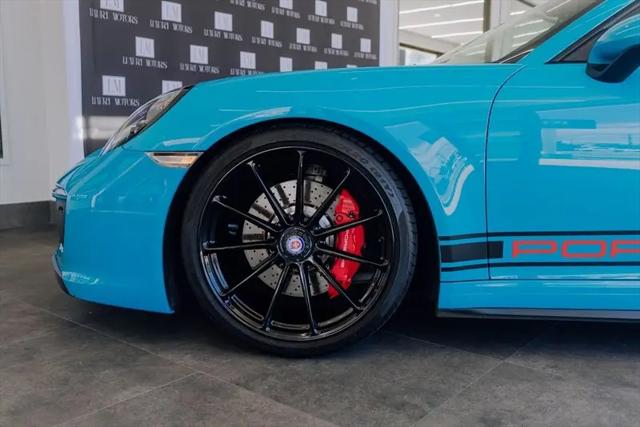 2019 Porsche 911 Carrera GTS