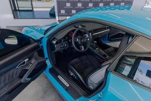 2019 Porsche 911 Carrera GTS