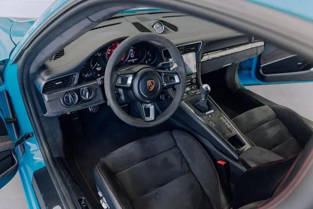 2019 Porsche 911 Carrera GTS