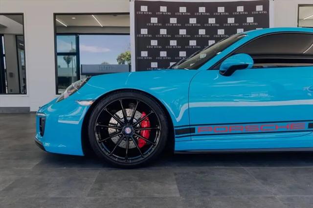 2019 Porsche 911 Carrera GTS