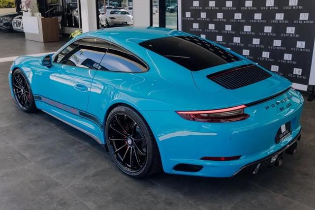 2019 Porsche 911 Carrera GTS
