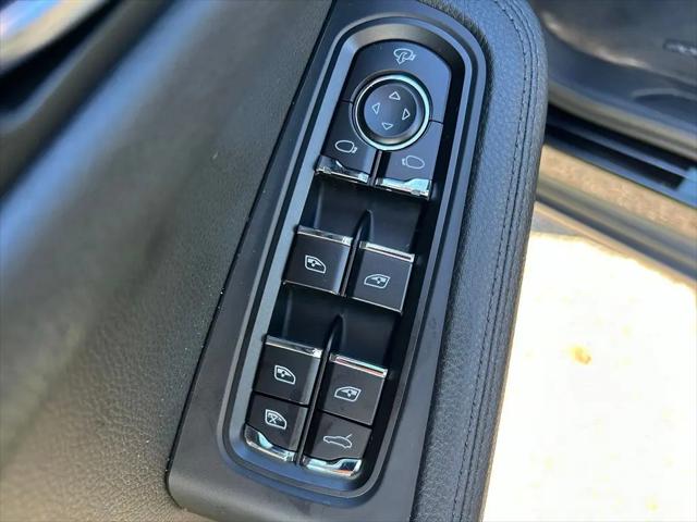 2023 Porsche Macan T