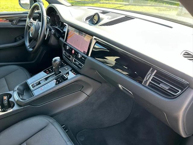 2023 Porsche Macan T