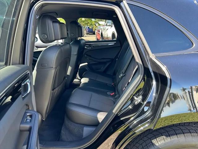 2023 Porsche Macan T