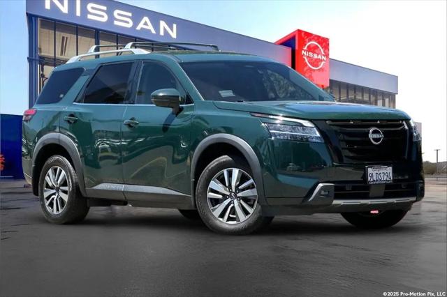 2024 Nissan Pathfinder SL FWD