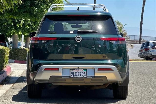 2024 Nissan Pathfinder SL FWD