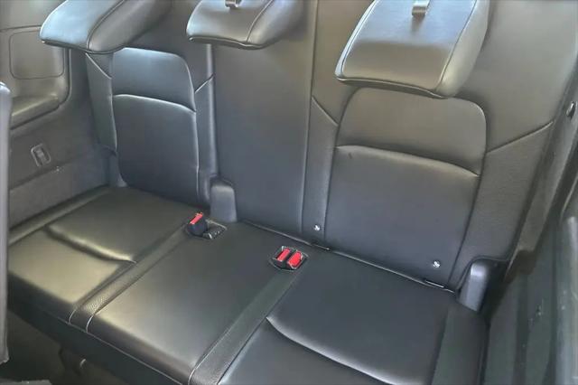 2024 Nissan Pathfinder SL FWD