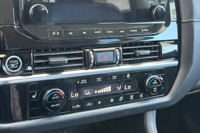 2024 Nissan Pathfinder SL FWD