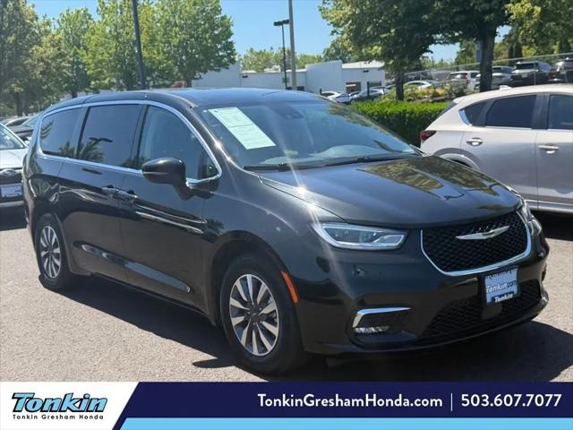 2023 Chrysler Pacifica Hybrid Touring L for sale in Troutdale, OR