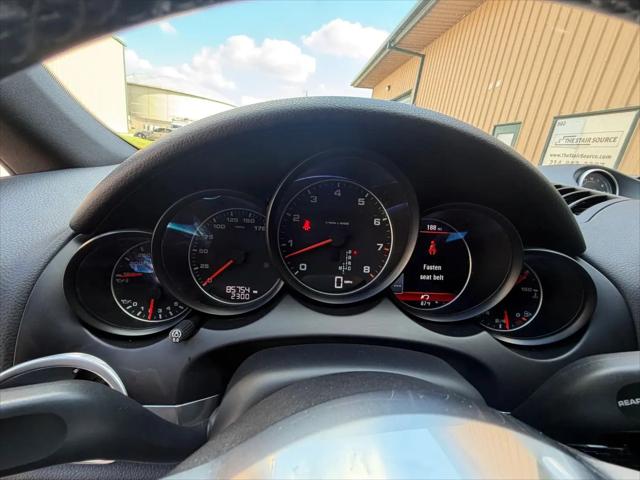 2017 Porsche Cayenne Platinum Edition