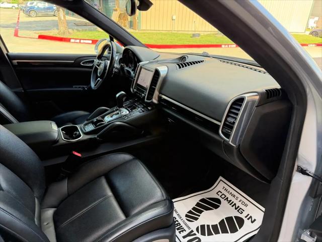 2017 Porsche Cayenne Platinum Edition