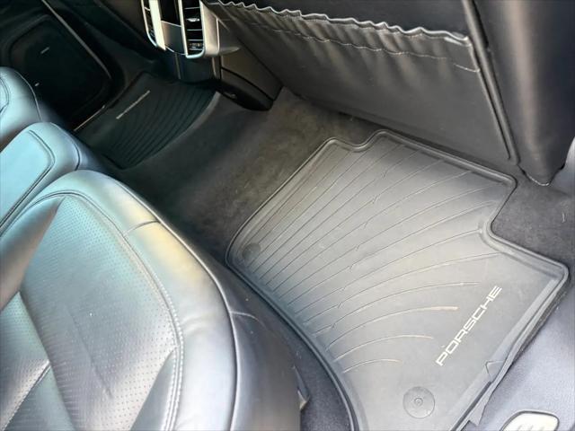 2017 Porsche Cayenne Platinum Edition