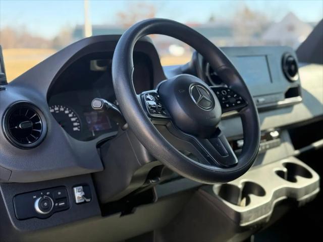 2019 Freightliner Sprinter Standard Roof V6