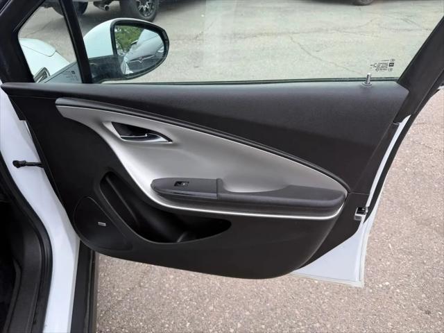 2013 Chevrolet Volt Base