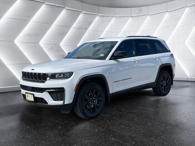 2026 Jeep Grand Cherokee Altitude 4x4 for sale in Newport, VT